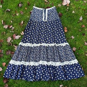 🦋 Vintage 1970s Gunne Sax by Jessica “Gunnies” prairie maxi skirt